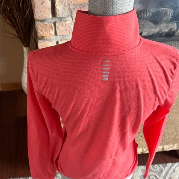 Under Armour Bright Coral Long Sleeve Women's Top 1/2 zip Women sz S - Picture 4 of 6